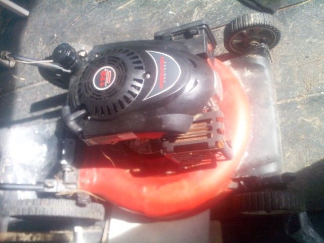 173 cc Predator Engine Mower 