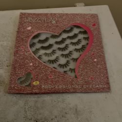 Eyelashes Varied Of Size