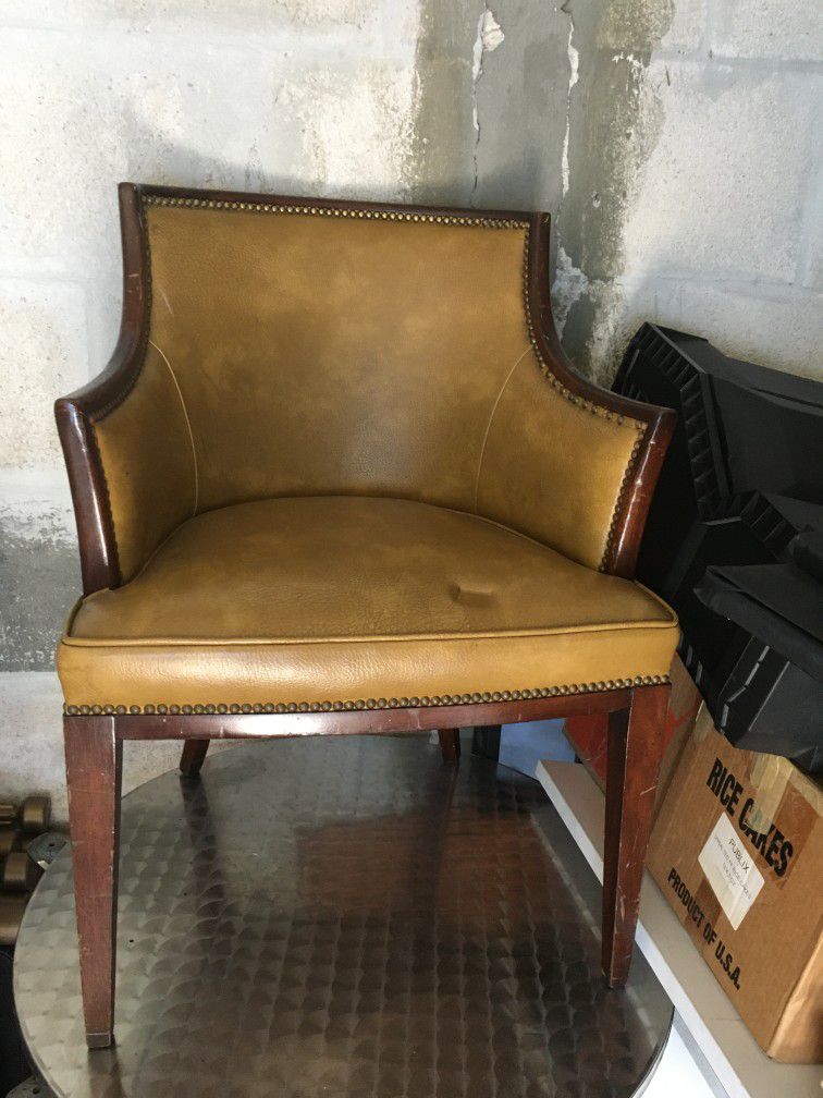 2 Vintage Chairs Free