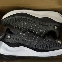 Nike Reactx Infinity Run 4 Oreos 