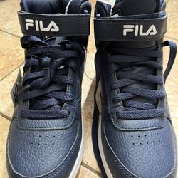 NEW FILA Sneakers Kids