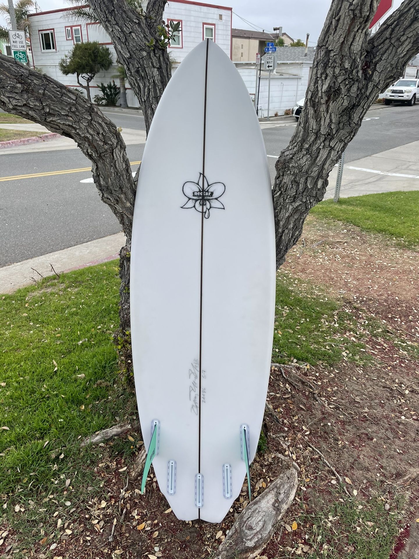 5’7 Nectar Twin Fin Surfboard