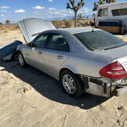 2005 Mercedes Ben E350 For Parts