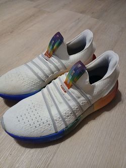 2023
Under Armour HOVR Phantom 3 Pride