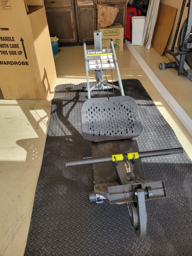 Barely Used Total Gym Incline Rower for Sale in Mesa, AZ OfferUp