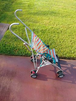 Folding umbrella stroller