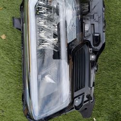 Toyota Tacoma Left Headlight 