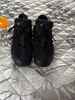 Kids size 2 air max