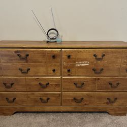 6 Drawer Dresser For FREE 