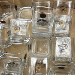20 Collectible Whiskey Glasses. S.W.Arl