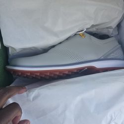 Golf shoes size 14