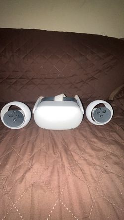 Meta Quest 2 VR Headset 128GB + Both Controllers – Works Great!