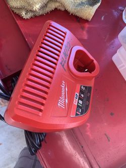 Milwaukee m12 m18 chargers