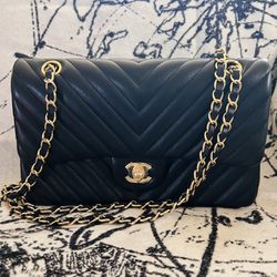 Flap Leather Bag In Black And Gold Hardware 