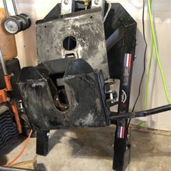 Pullrite 2700 Auto Turning Hitch 