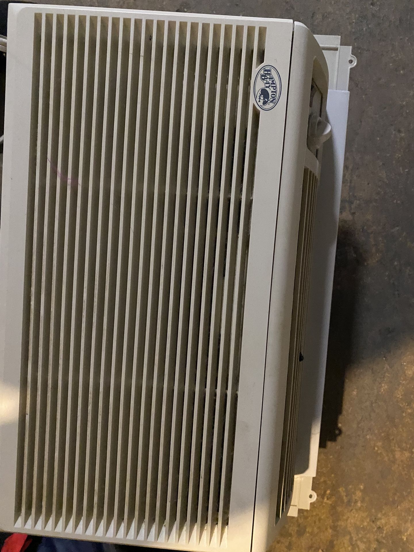 Window Ac Unit Smaller Side NEED GONE BY 4/7