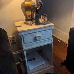 Rustic Chic End Table 