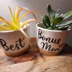 Bonus Mom Succulent Planter Set – Cute Gift Decor
$15 – Like New 