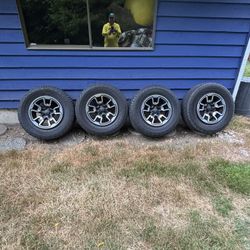 Dodge Ram Rebel Wheels-Tires