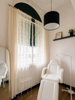 Esthetician Chair