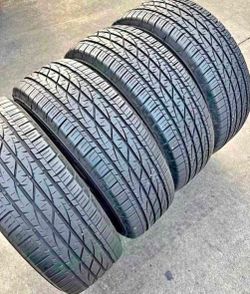 225 65 17 Firestone tires Con 80% de Vida Las 4