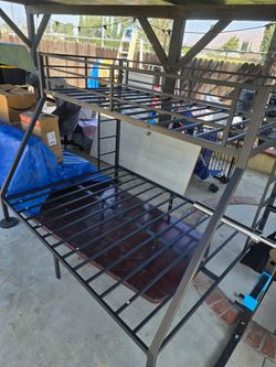 Metal Bunk Beds , Twin XL over Queen with Ladders