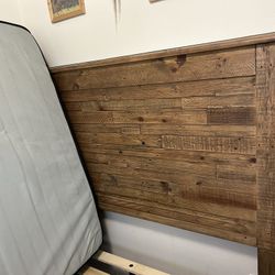 Queen Size Solid Wood Bed Frame For Sale 