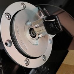 Honda 919 (CB900f) Hornet Gas Filler Cap