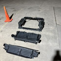2020 Grand Cherokee Core Support OEM