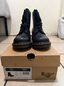 Dr. Martens 1460 W Black Nappa Boots Size 7