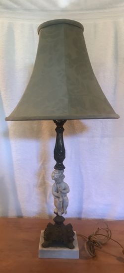 Vintage cherub marble lamp