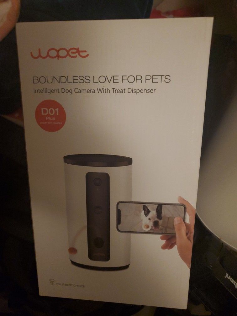 WoPet Do1 Dog Camera Treat Feeder $30
