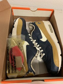Super rare Nike  Airmax Untold Truth Sz 10