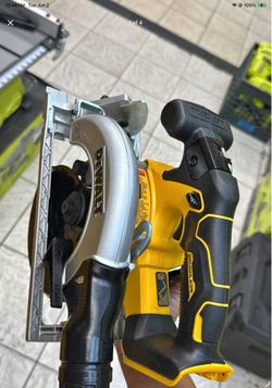 Dewalt 20v cordless 6-1/2 circular saw tool only