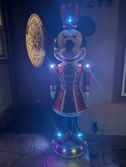 New 2025 Minnie Mouse Nutcracker 5ft Tall Disney Nutcracker Christmas Decor NEW
