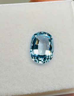 Sky blue topaz 4.55ct 12x9.5mm genuine gemston