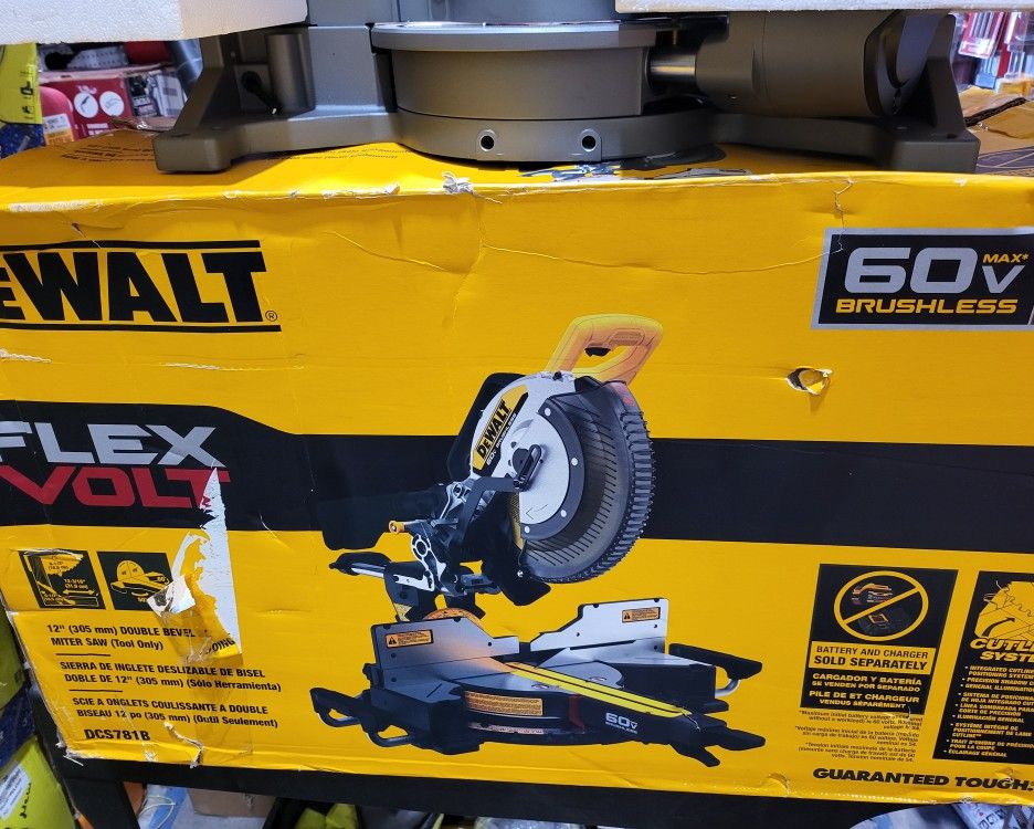 DEWALT 60V CORDLESS MITER SAW 12" IN. FLEX VOLT $550