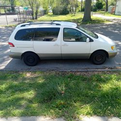 2003 Toyota Sienna