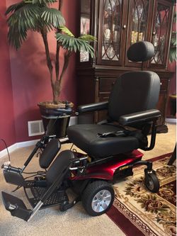 Power chair, full size