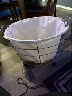 Clothes basket