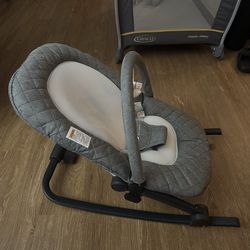 Baby delight Baby rocker