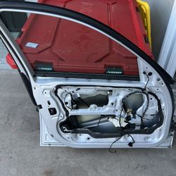 2098 BMW 335i Driver Side 