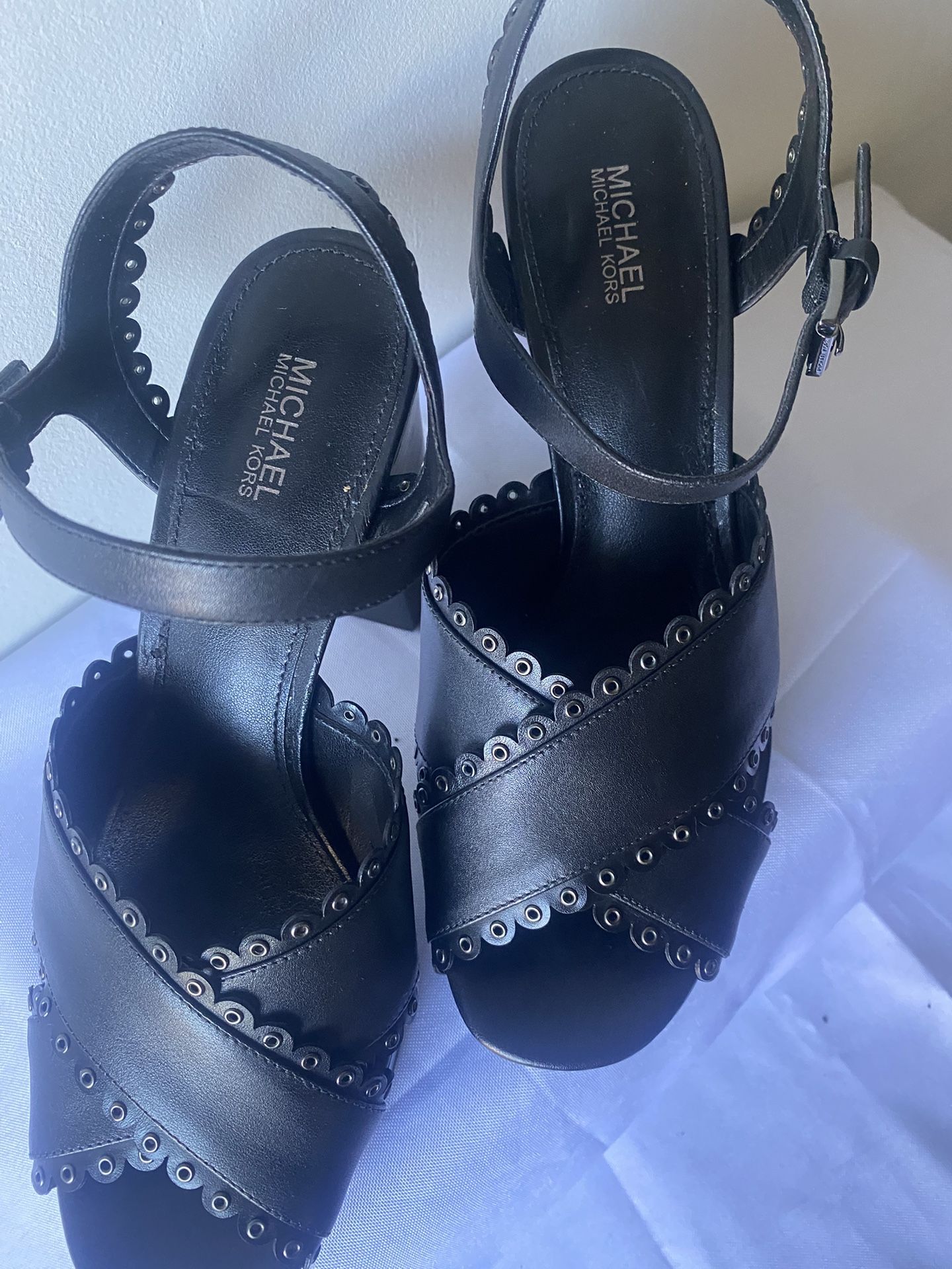 Mochae Michael Kors Jessie Black Leather Sandals Heel Sz: 8 Women's New Leather With Scalloping And Metal Rivets Defects Some Little Damage Inter
