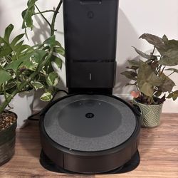 Roomba i3 With Self Empty Base