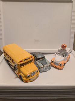 Giant Chevron Car / Vehicle lot w paperwork