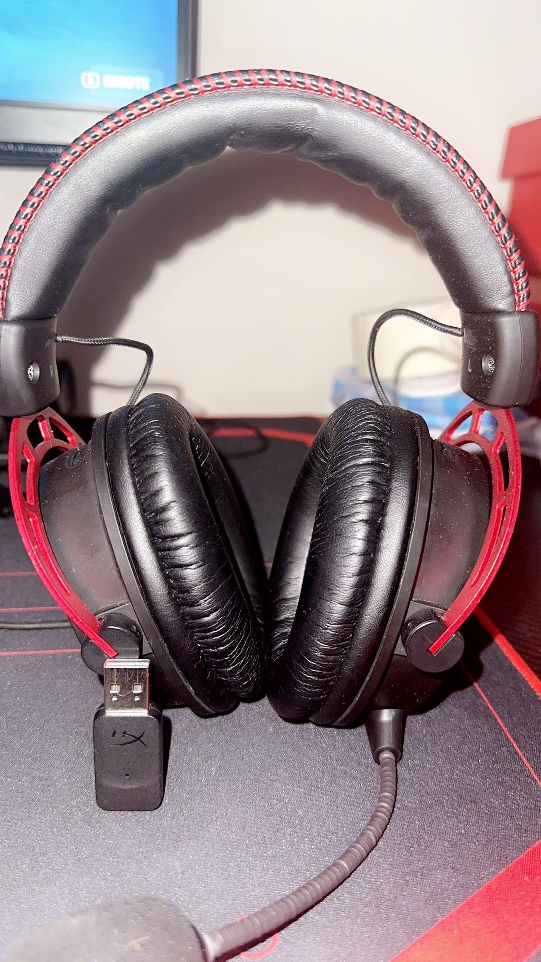 Hyper Cloud Alpha Wireless DTS Headphones