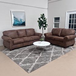 Classic Brown Fabric Sofa & Loveseat Set! 🚛 Delivery Available! 
