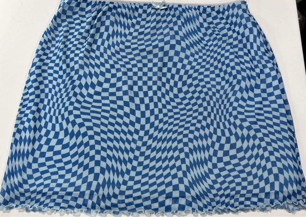 Wild Fable Geometric Skirt XL Mesh Outer /Solid Lined