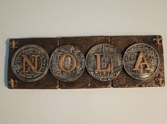 BEAUTIFULLY DETAILED N.O.L.A. STONE WALL PLAQUE - $30 (Harahan)