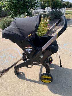 Doona Stroller (Black) - Like New